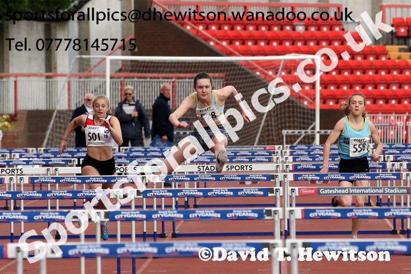 Womens under-17s hurdles, North Eastern Champs, Gateshead Stadium. Photo: David T. Hewitson/Sports for All Pics